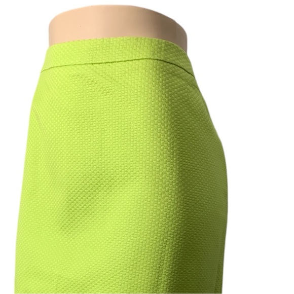 ESCADA Gorgeous Elegant Green Skirt Size 42. - Picture 4 of 16